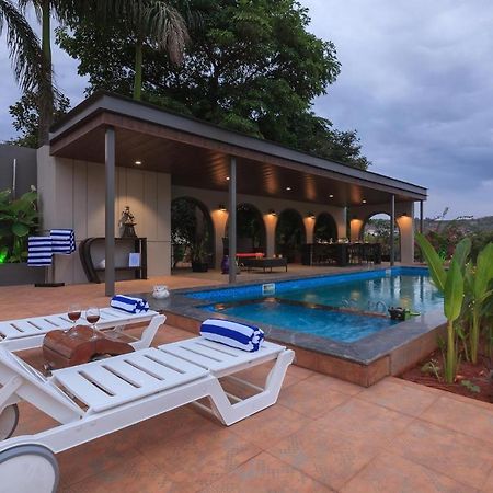 Stayvista'S The Cincin With Elegant Rooms, Snooker Table, Pool, Scenic View, And Jacuzzi Lonavala Exterior foto